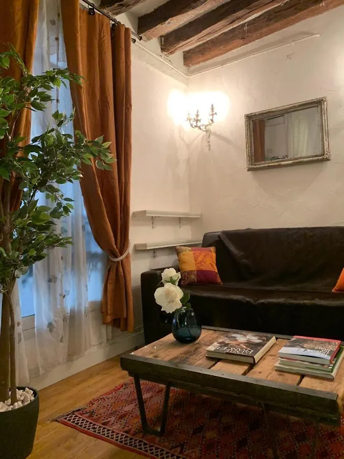 شقة Charming Latin Quarter Courtyard Duplex For Four باريس